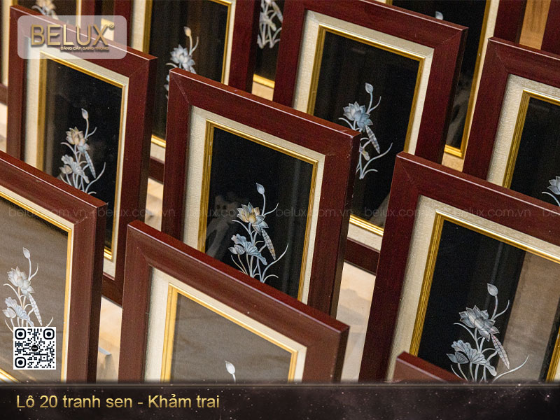 Lô tranh hoa sen khảm kt 31x23cm&nbsp;